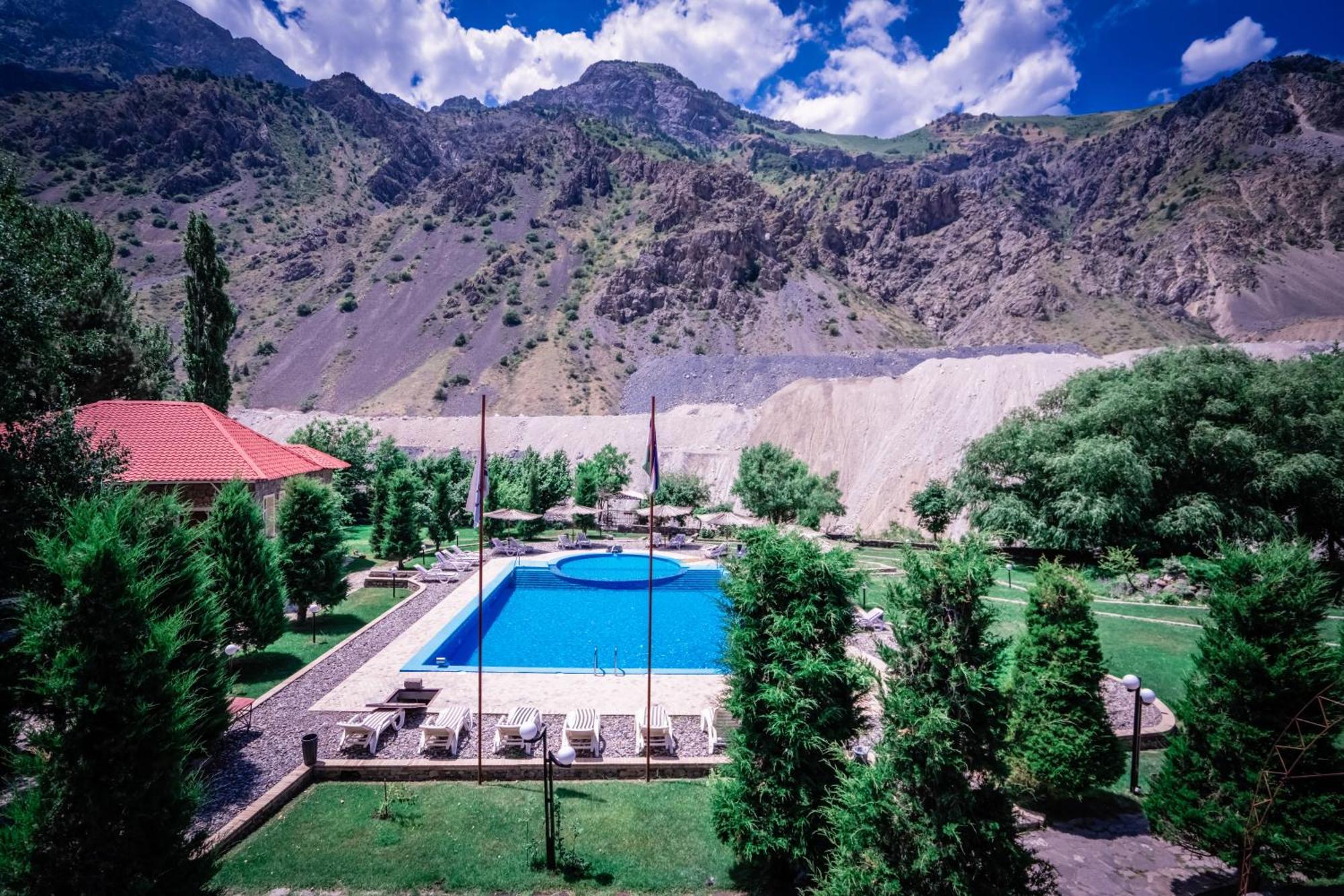 Chatcal Mountains Resort Burchmulla Esterno foto