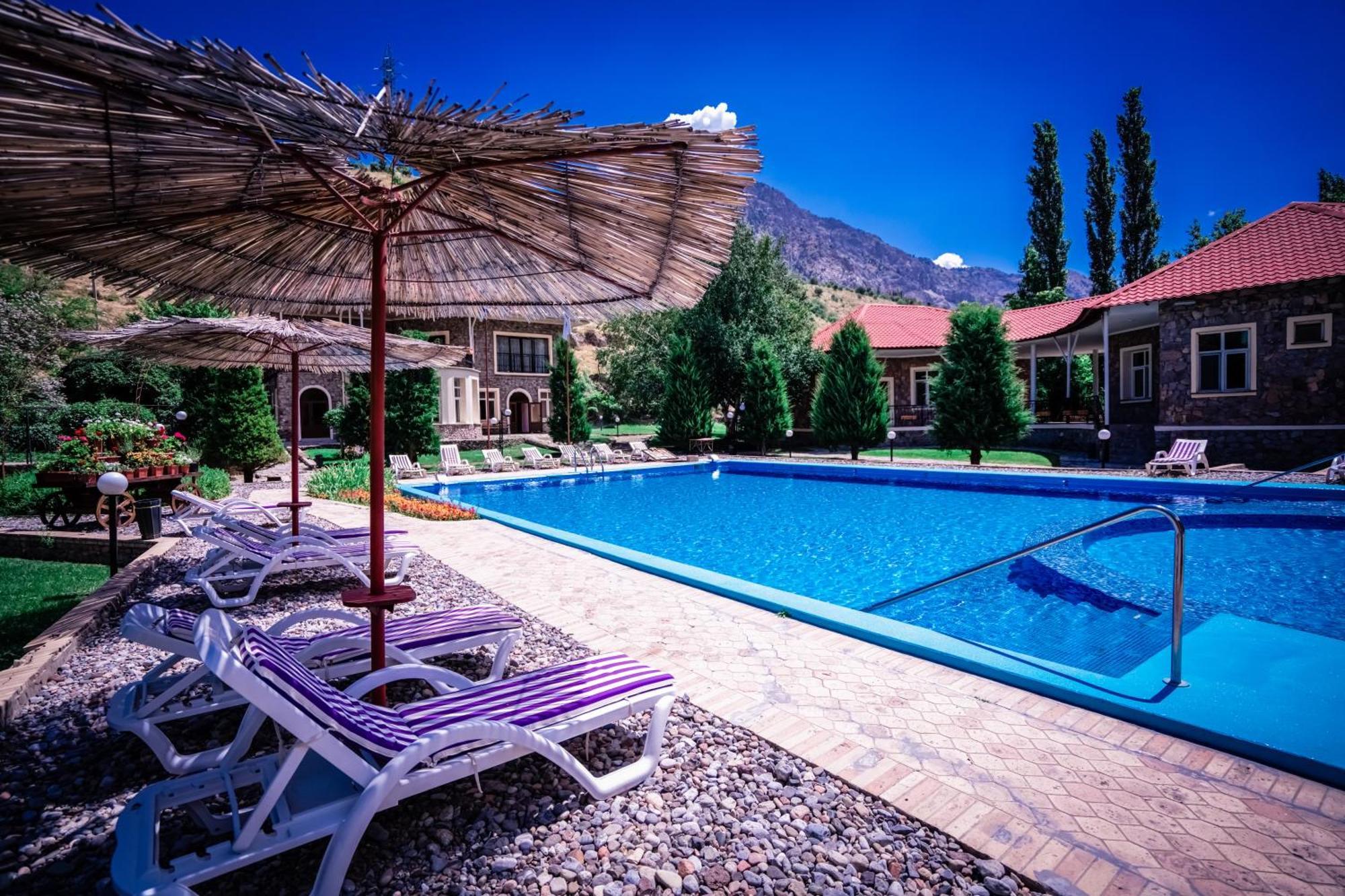 Chatcal Mountains Resort Burchmulla Esterno foto