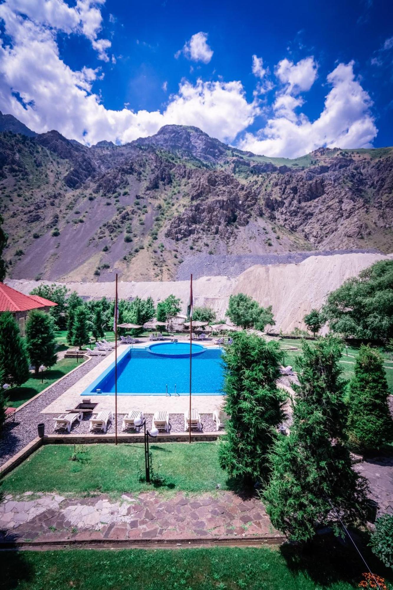 Chatcal Mountains Resort Burchmulla Esterno foto
