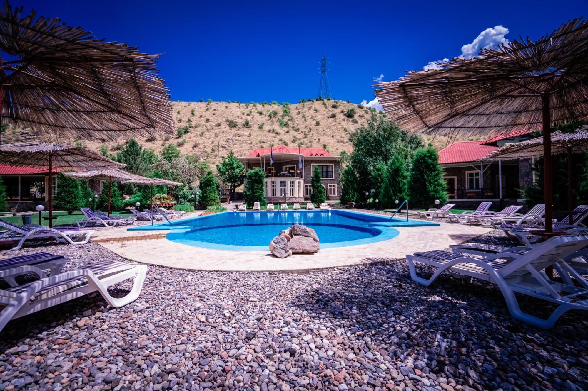 Chatcal Mountains Resort Burchmulla Esterno foto