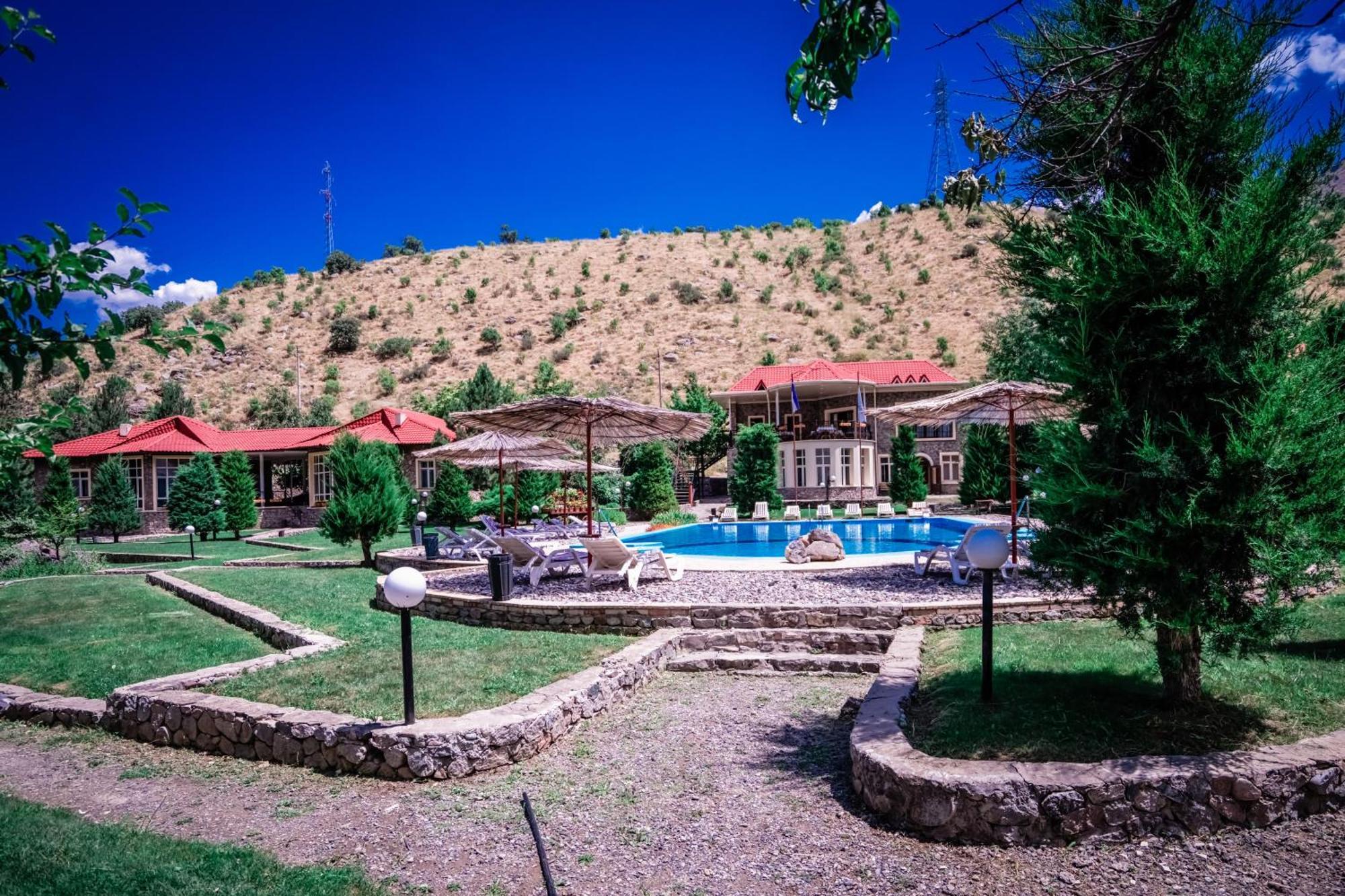 Chatcal Mountains Resort Burchmulla Esterno foto