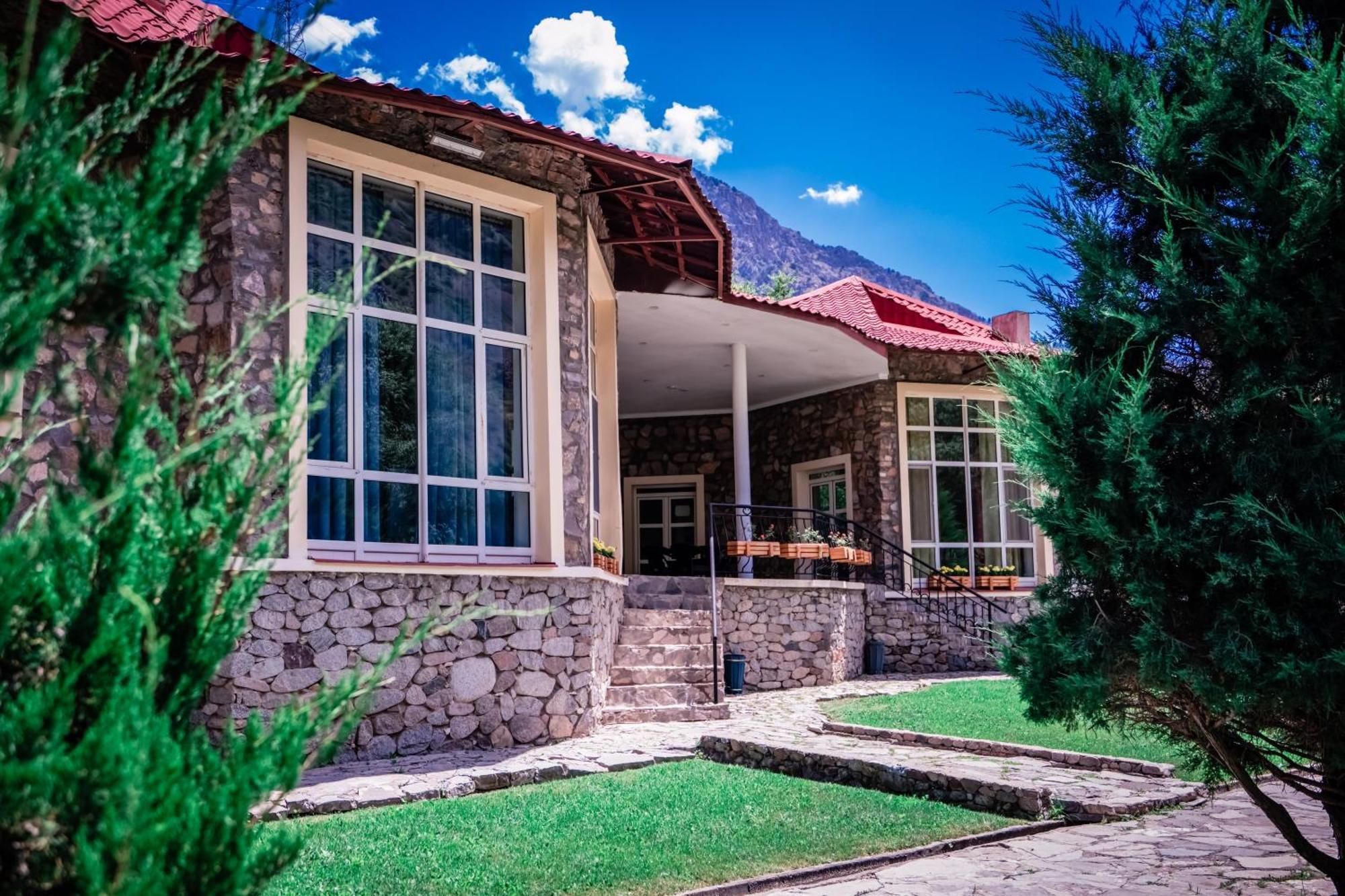 Chatcal Mountains Resort Burchmulla Esterno foto