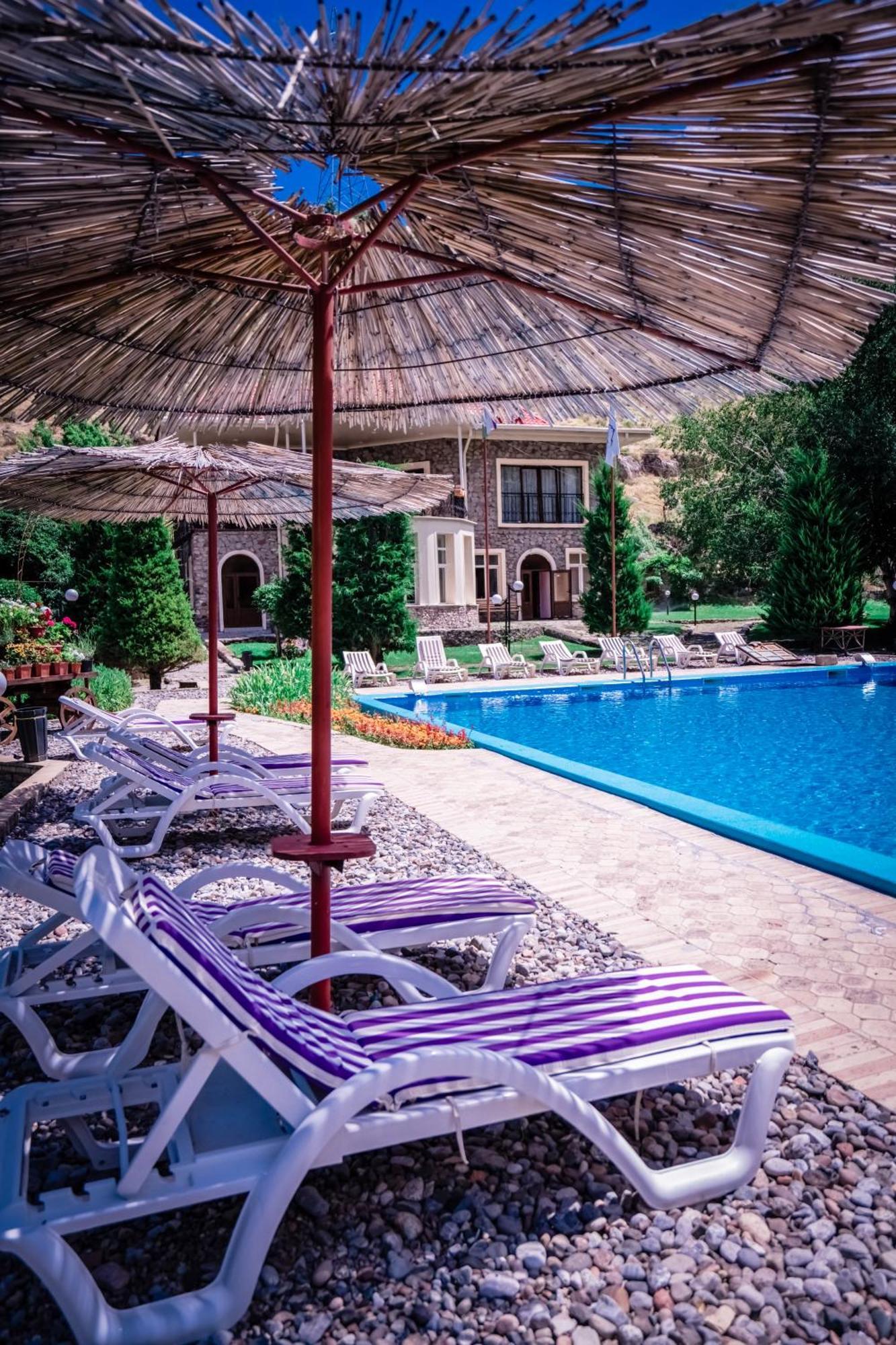 Chatcal Mountains Resort Burchmulla Esterno foto